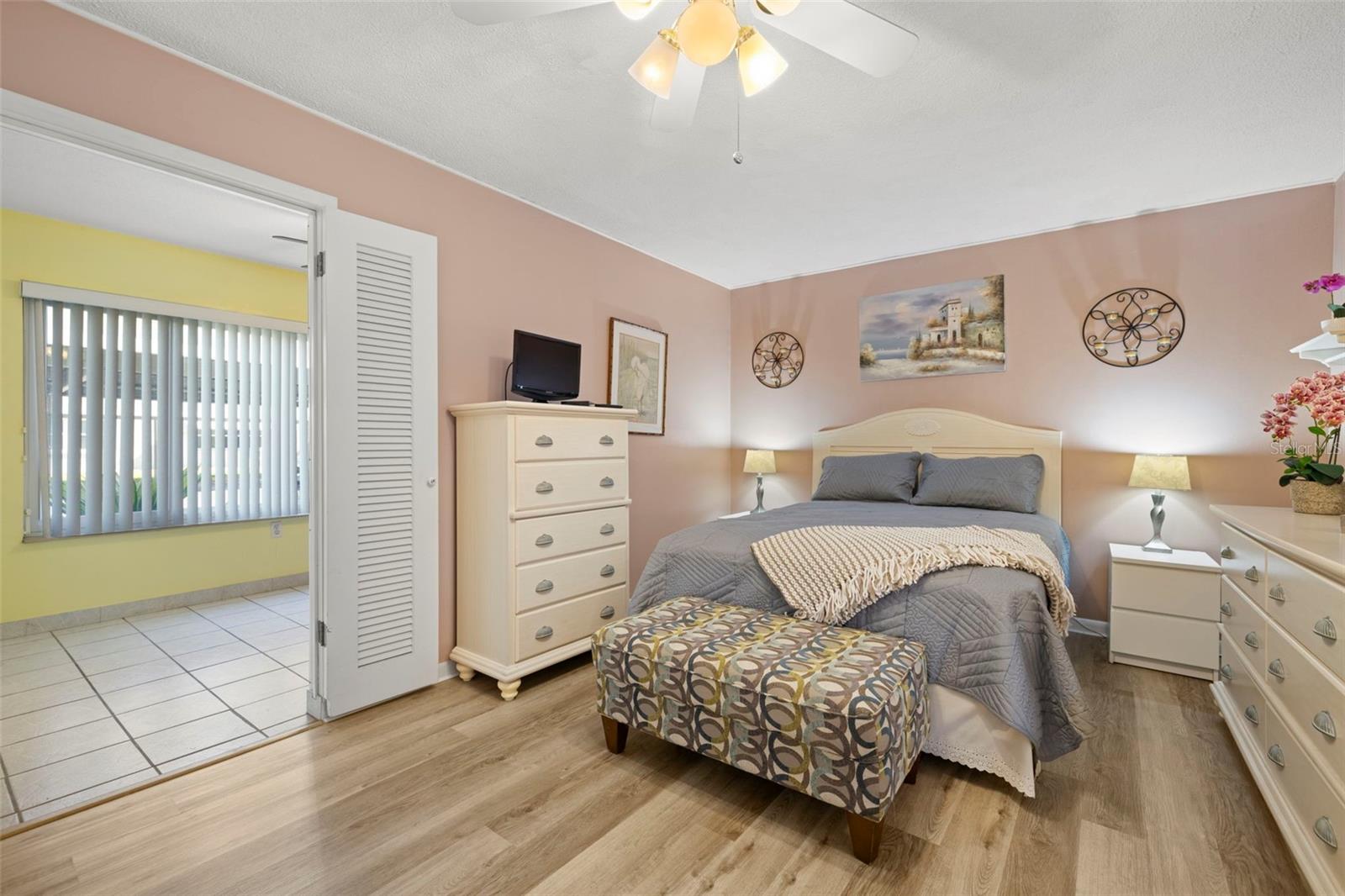 5247 81ST ST N #4, ST PETERSBURG, FL, 33709