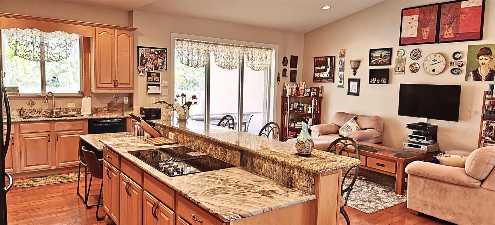 8233 BURWELL CIR, PORT CHARLOTTE, FL, 33981