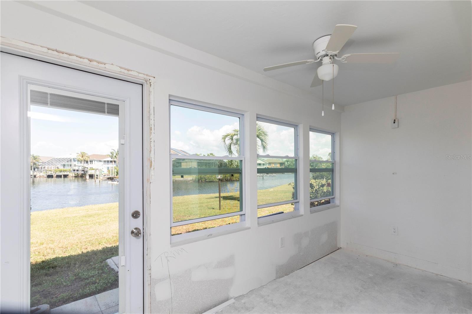 4609 MARINE PKWY #102, NEW PORT RICHEY, FL, 34652