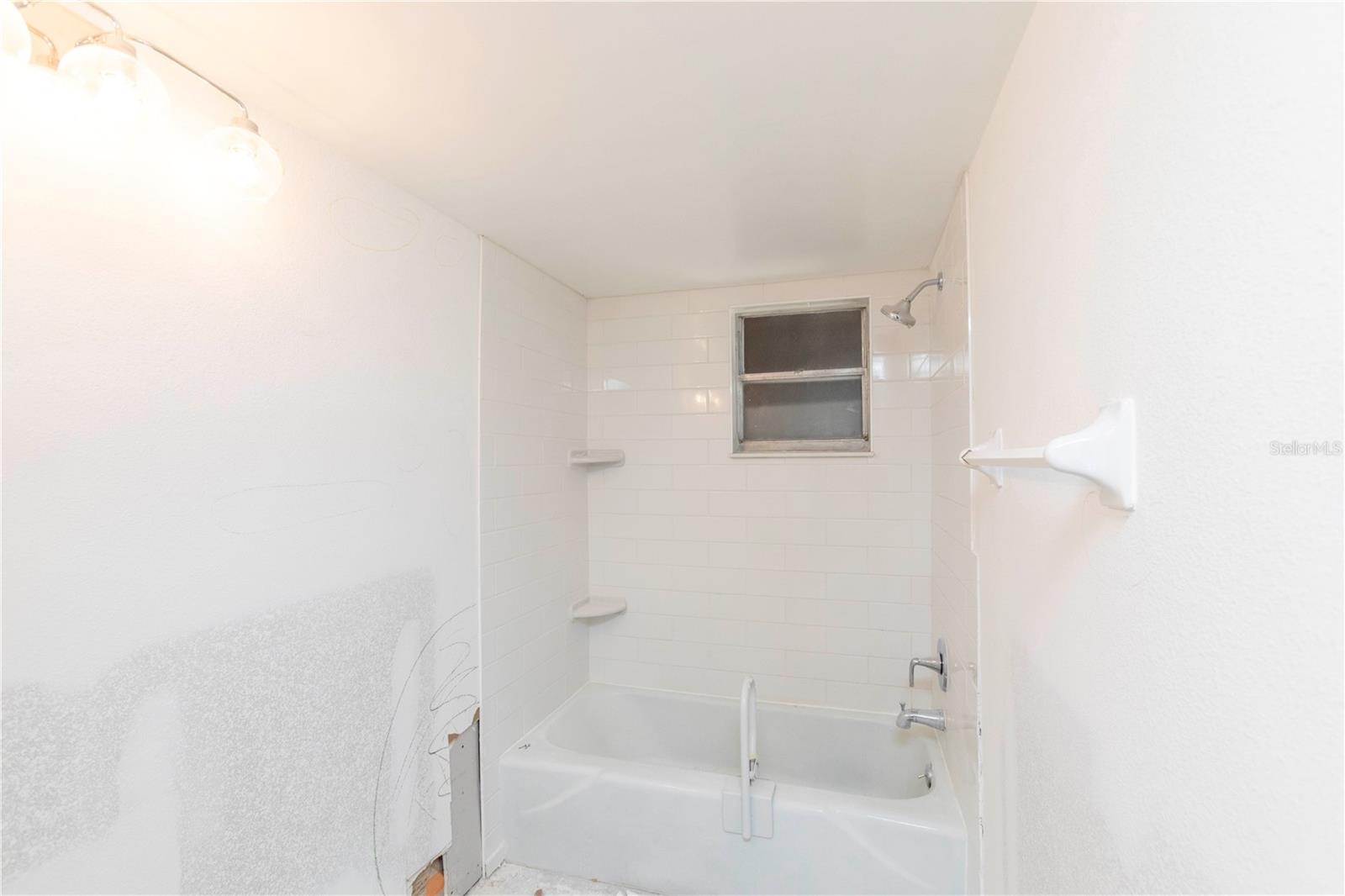 4609 MARINE PKWY #102, NEW PORT RICHEY, FL, 34652