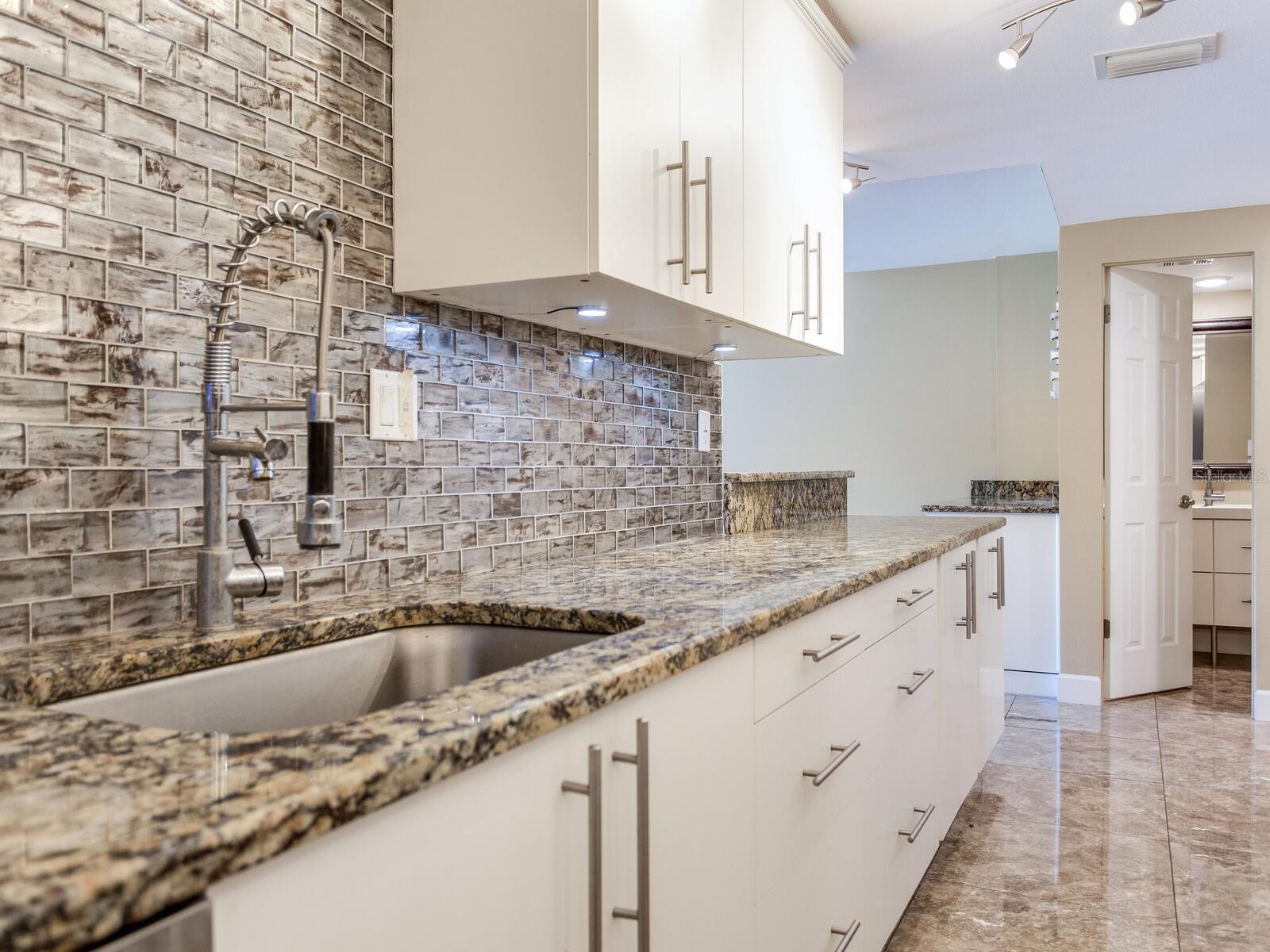 2700 COVE CAY DR #1-2D, CLEARWATER, FL, 33760