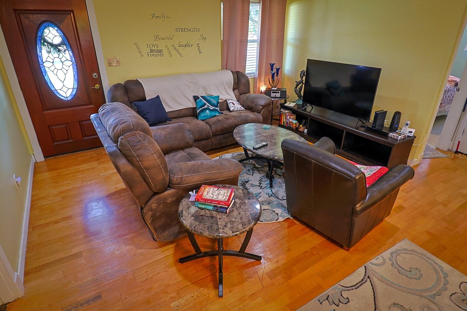 1 COSMOS DR, ORLANDO, FL, 32807