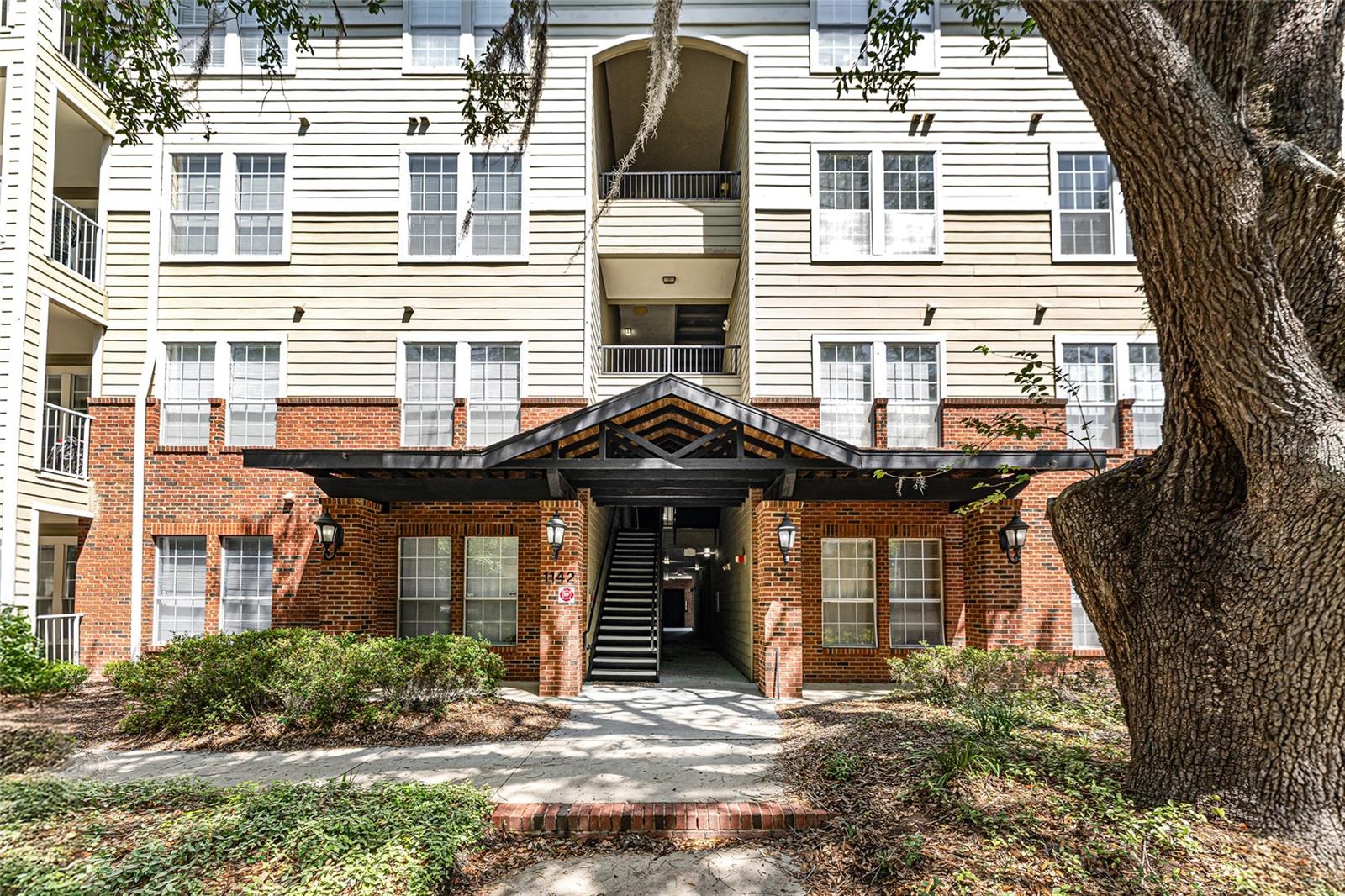 1142 SW 9TH RD #103, GAINESVILLE, FL, 32601