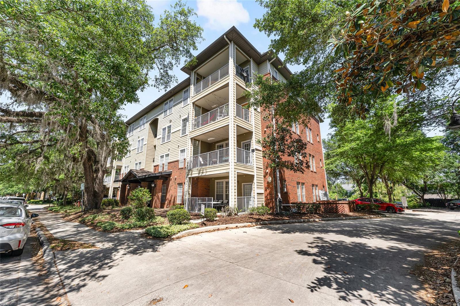 1142 SW 9TH RD #103, GAINESVILLE, FL, 32601