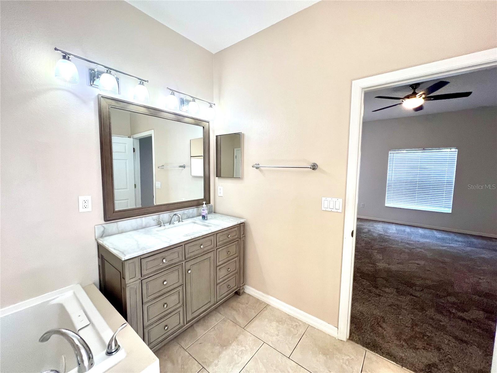 28 BUFFALO MEADOW LN, PALM COAST, FL, 32137