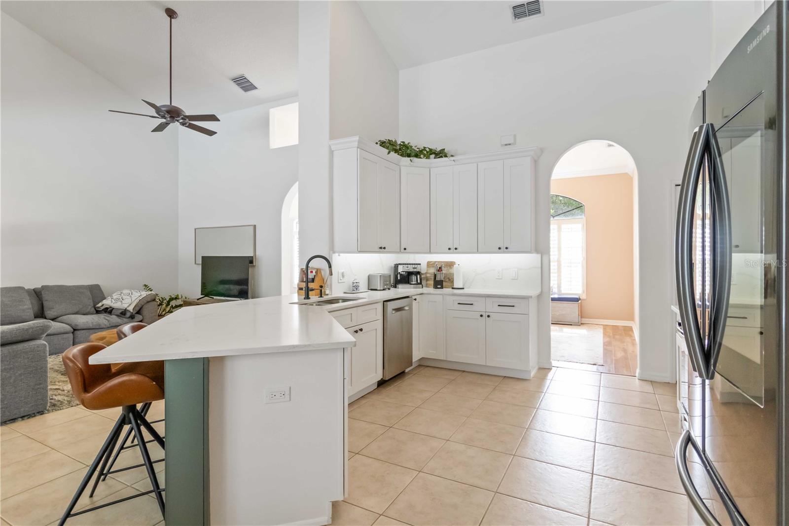 3329 CYPRESS LANDING DR, VALRICO, FL, 33596