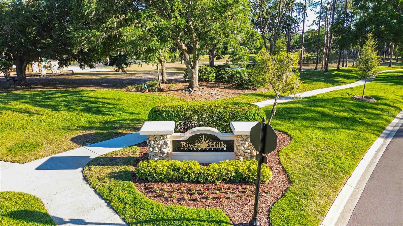 3329 CYPRESS LANDING DR, VALRICO, FL, 33596