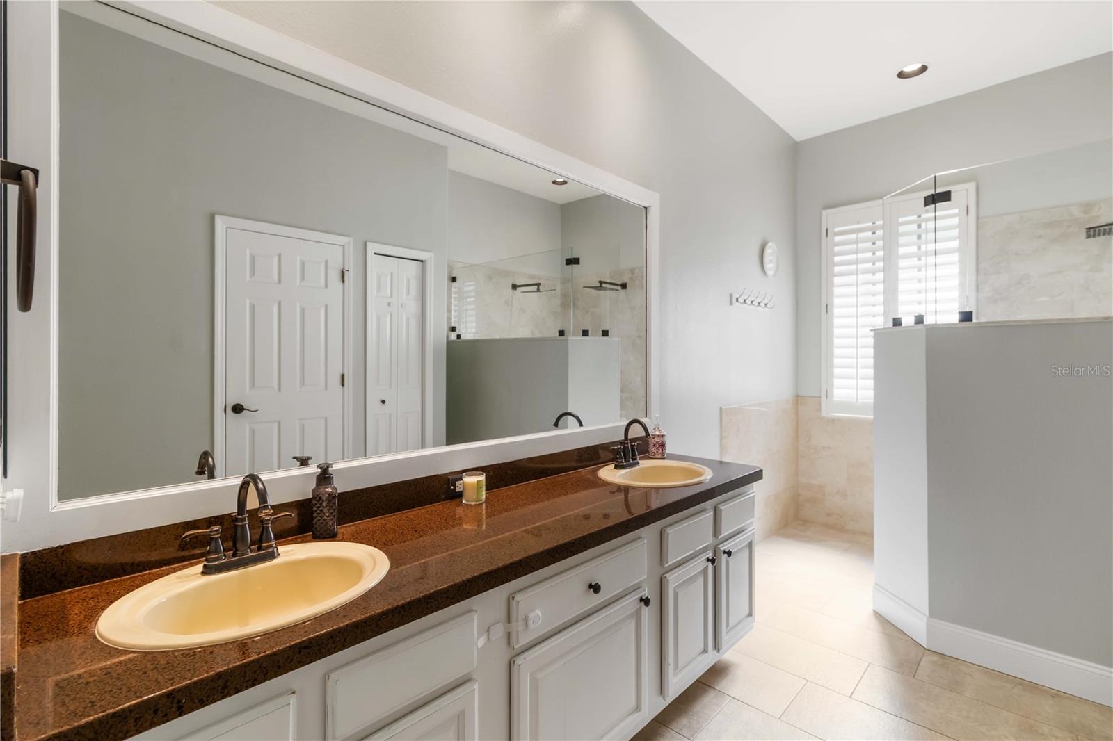 3329 CYPRESS LANDING DR, VALRICO, FL, 33596