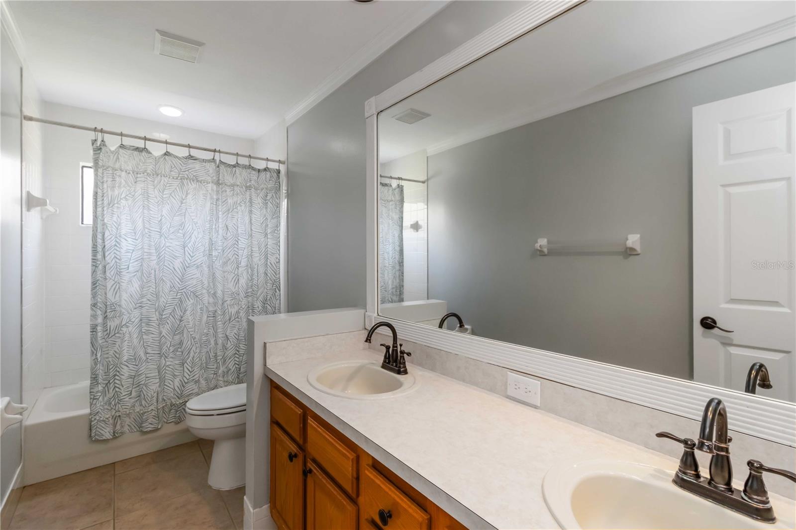 3329 CYPRESS LANDING DR, VALRICO, FL, 33596