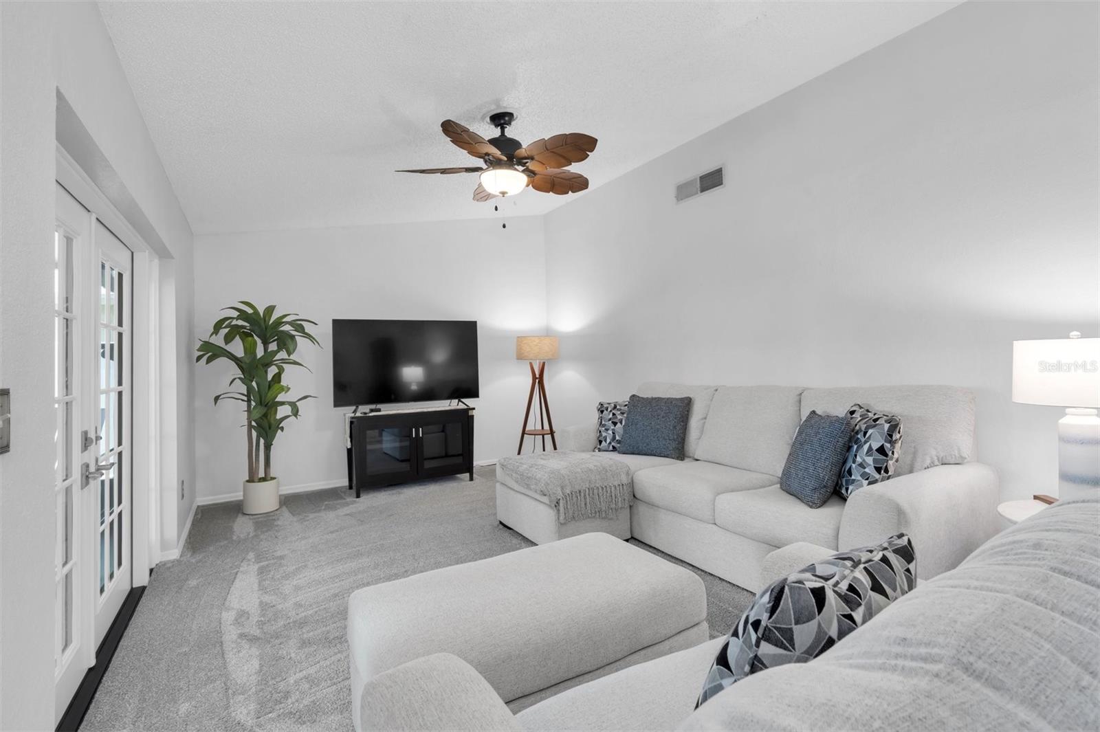 1428 CHESTERFIELD DR, DUNEDIN, FL, 34698