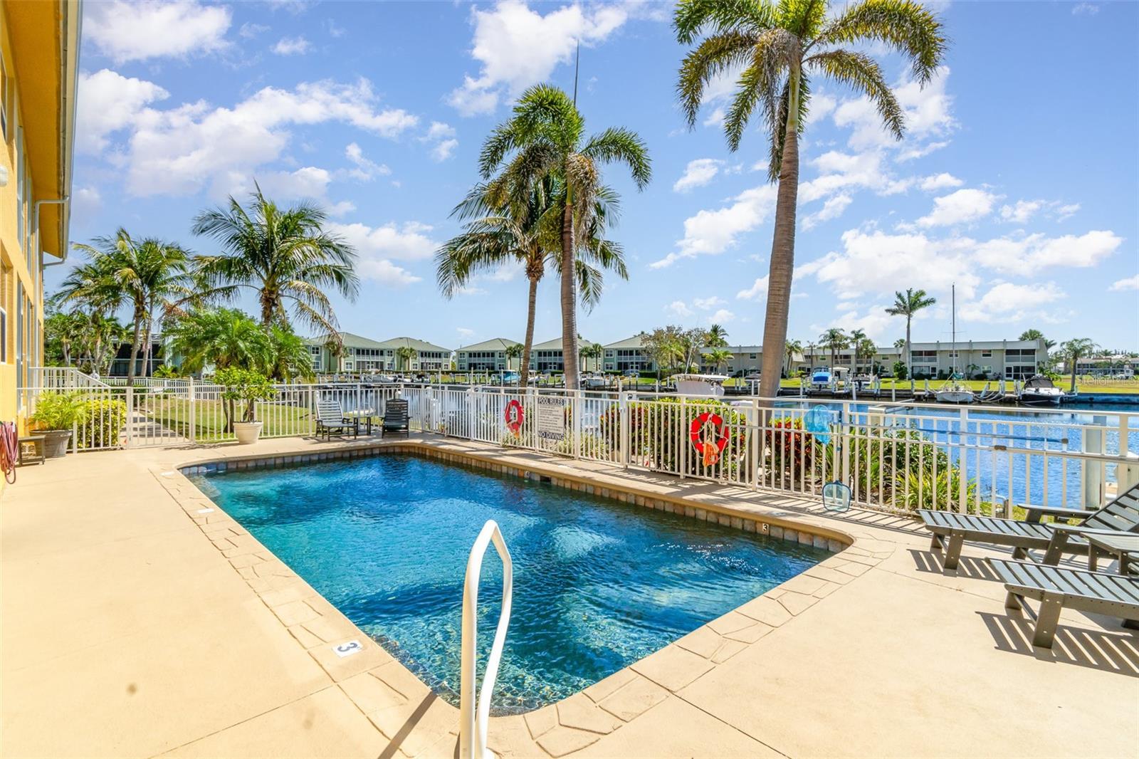 3228 PURPLE MARTIN DR #116, PUNTA GORDA, FL, 33950