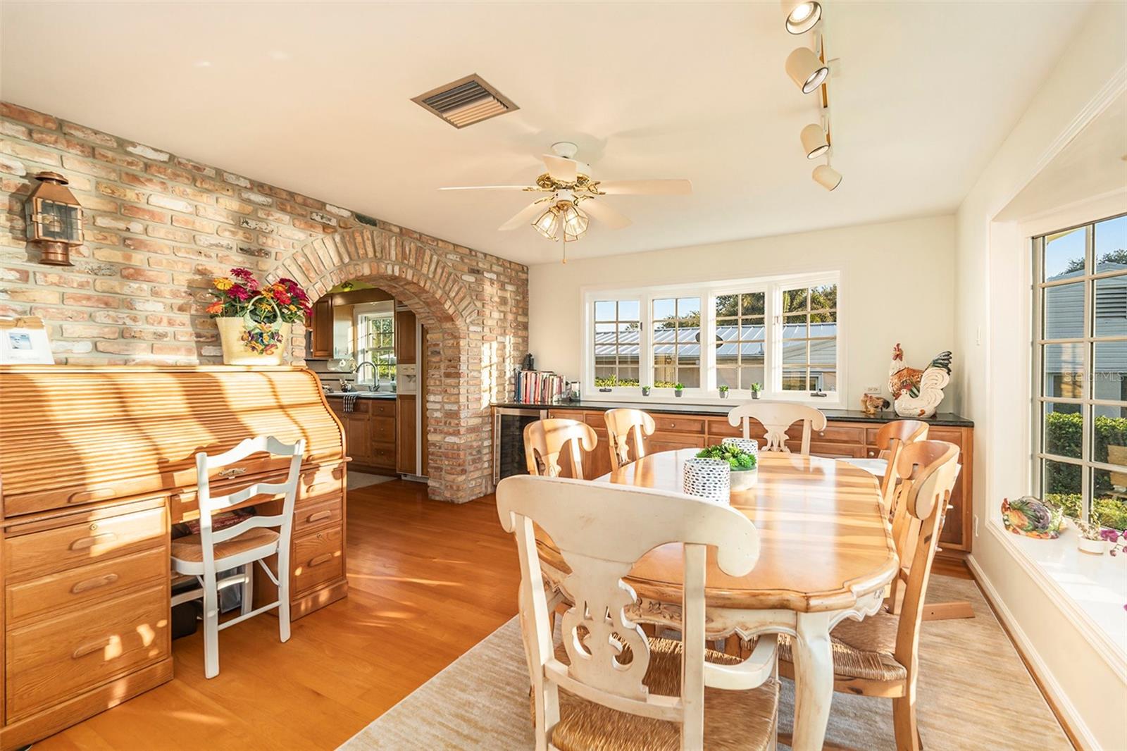 224 HARBOR VIEW LN, LARGO, FL, 33770