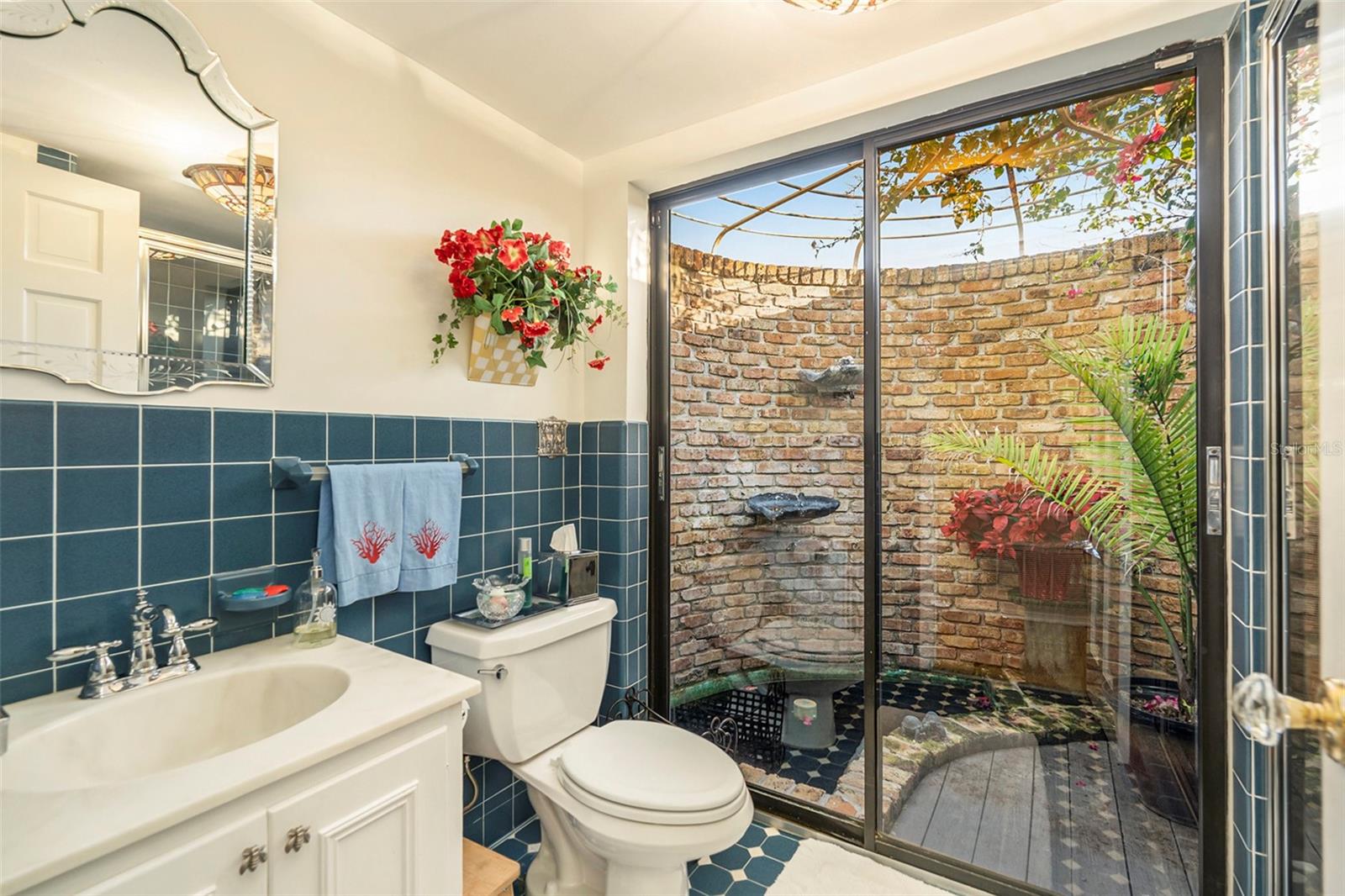 224 HARBOR VIEW LN, LARGO, FL, 33770