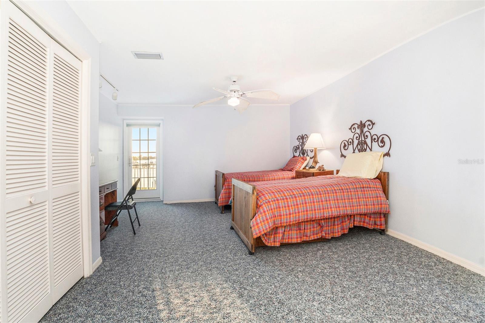 224 HARBOR VIEW LN, LARGO, FL, 33770