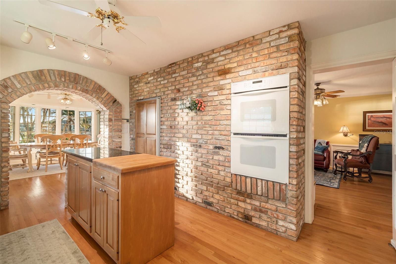 224 HARBOR VIEW LN, LARGO, FL, 33770