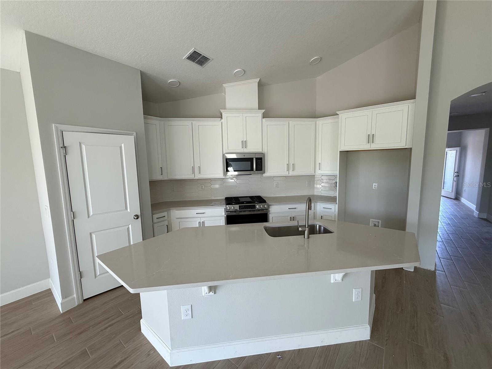 738 POINTE EMERSON BLVD, APOPKA, FL, 32703