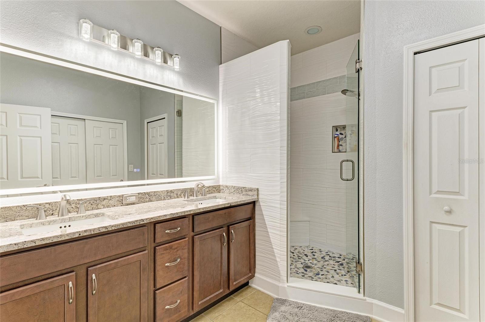 8243 NANDINA DR, SARASOTA, FL, 34240