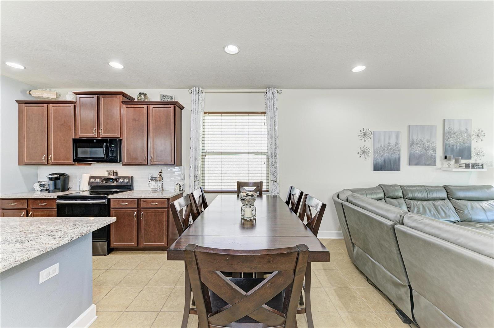 8243 NANDINA DR, SARASOTA, FL, 34240