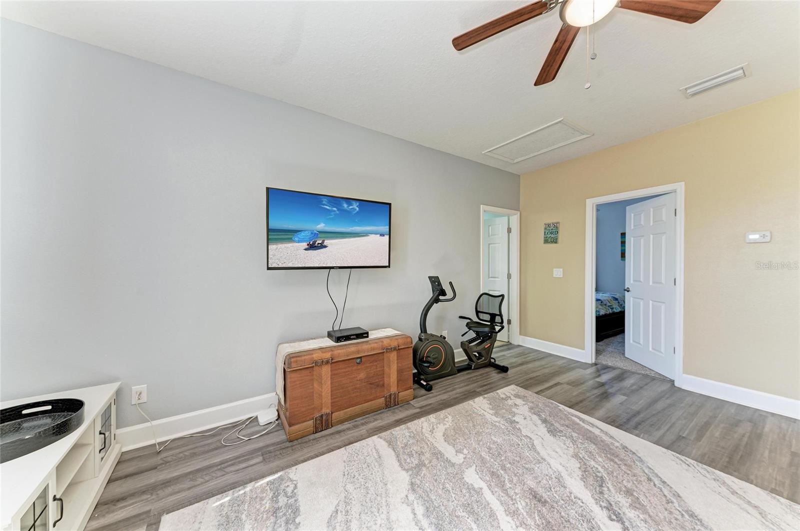 8243 NANDINA DR, SARASOTA, FL, 34240