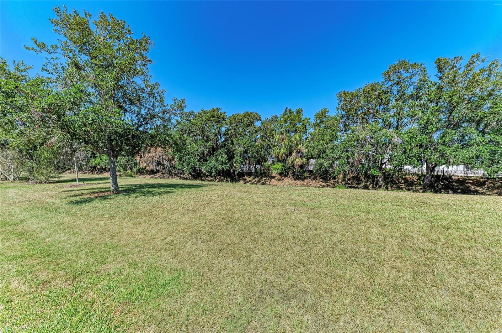 8243 NANDINA DR, SARASOTA, FL, 34240