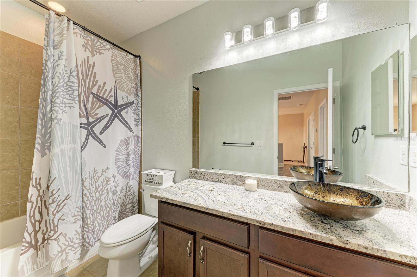 8243 NANDINA DR, SARASOTA, FL, 34240