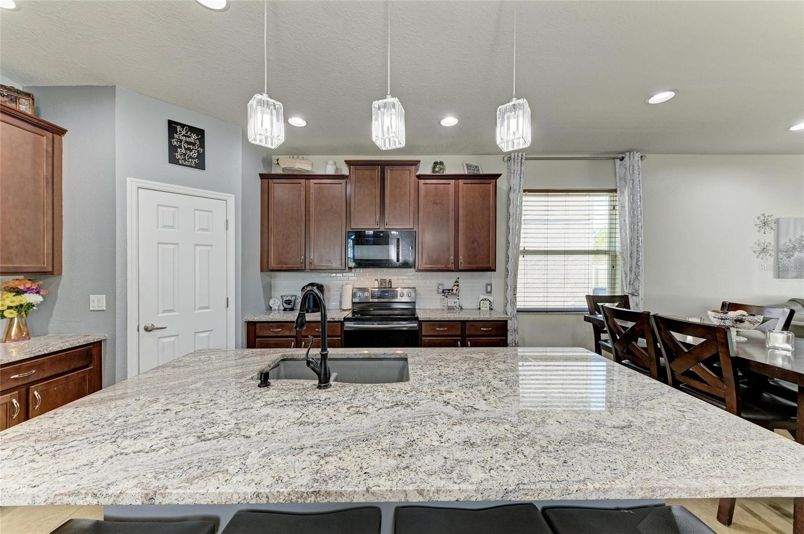 8243 NANDINA DR, SARASOTA, FL, 34240