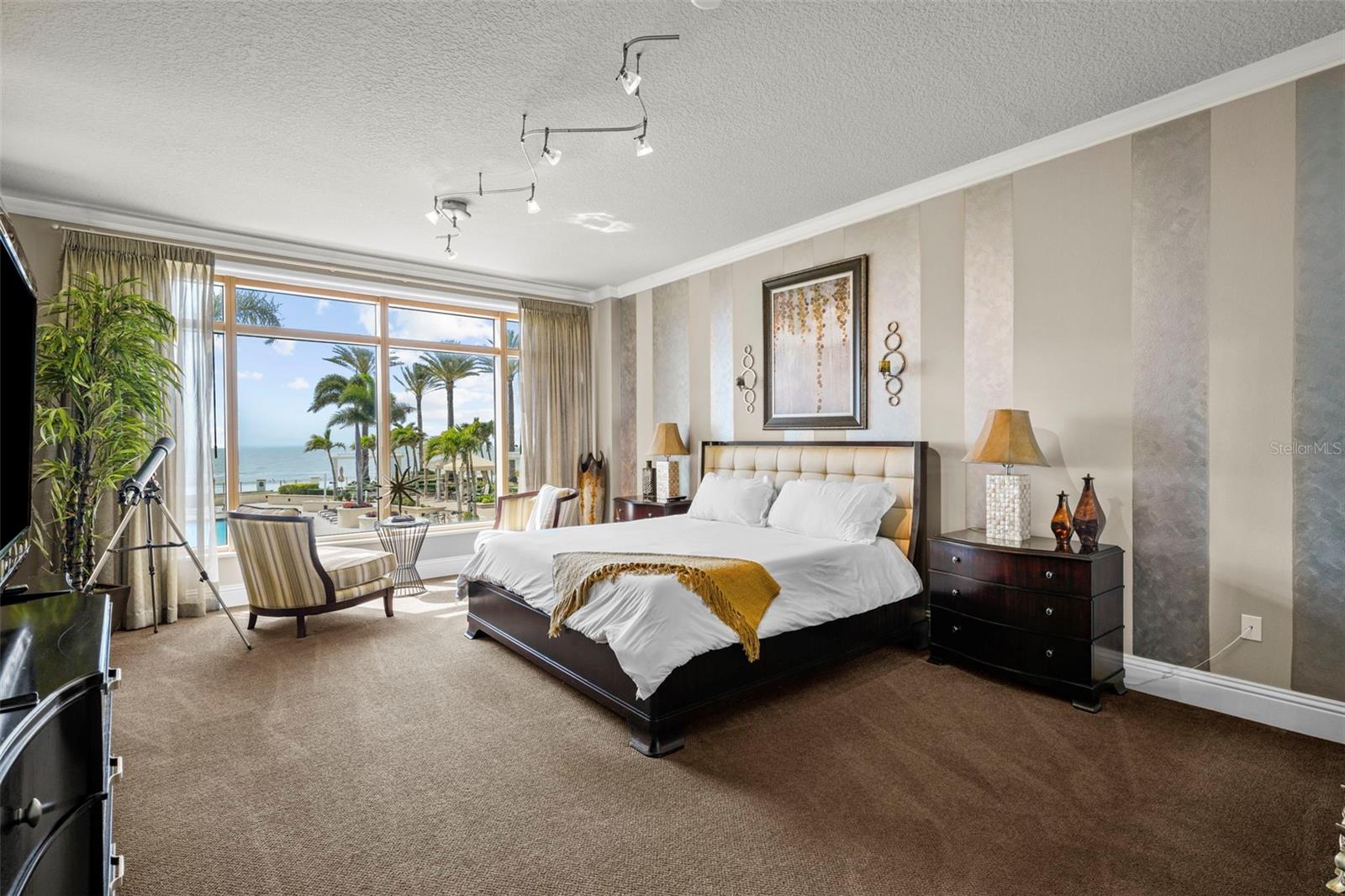 470 MANDALAY AVE #403, CLEARWATER BEACH, FL, 33767