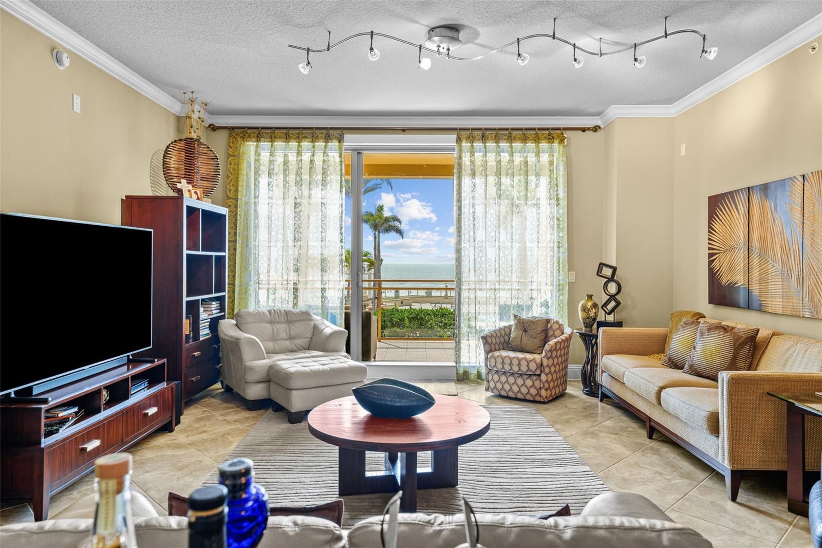 470 MANDALAY AVE #403, CLEARWATER BEACH, FL, 33767