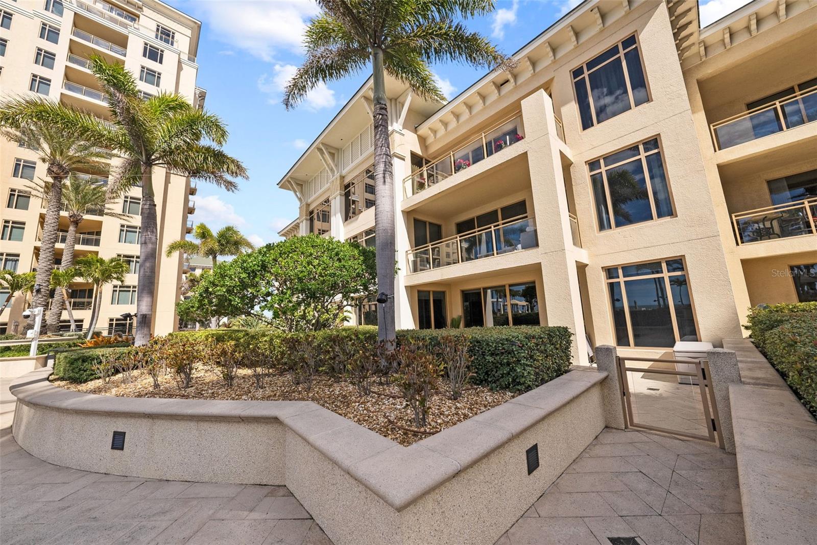 470 MANDALAY AVE #403, CLEARWATER BEACH, FL, 33767