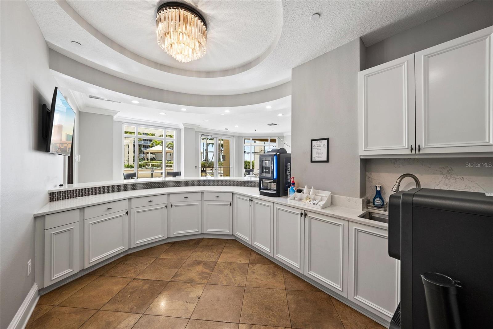 470 MANDALAY AVE #403, CLEARWATER BEACH, FL, 33767