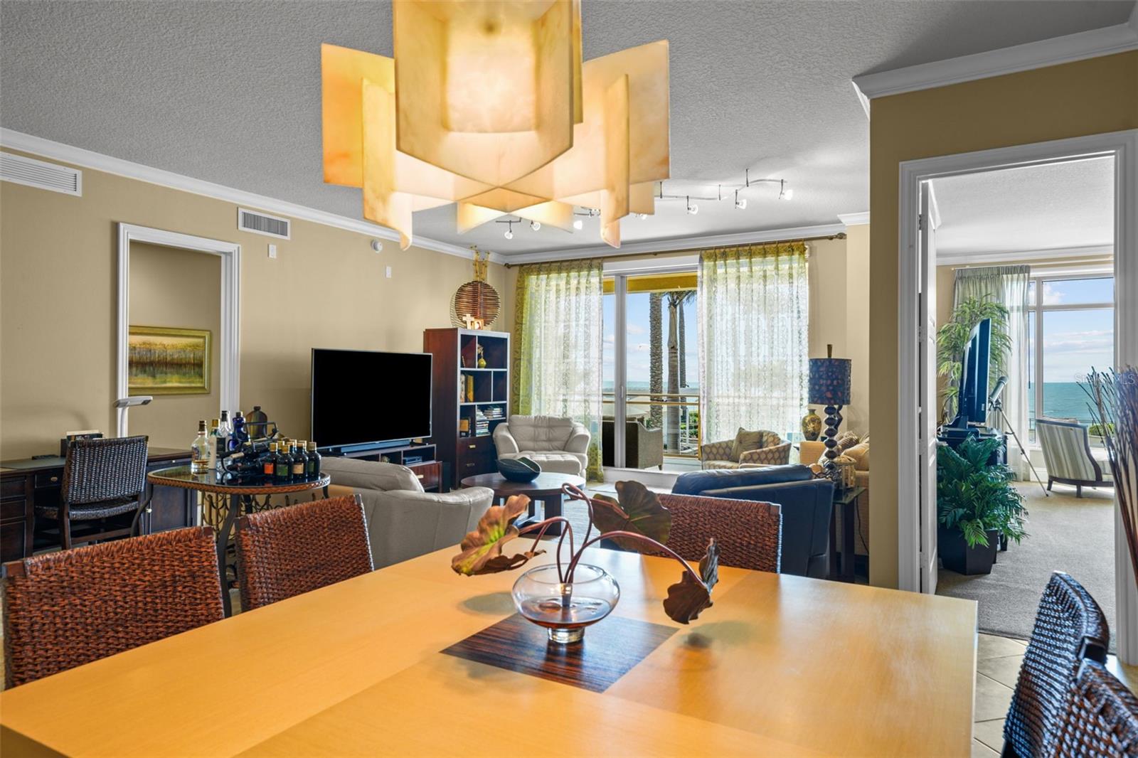 470 MANDALAY AVE #403, CLEARWATER BEACH, FL, 33767