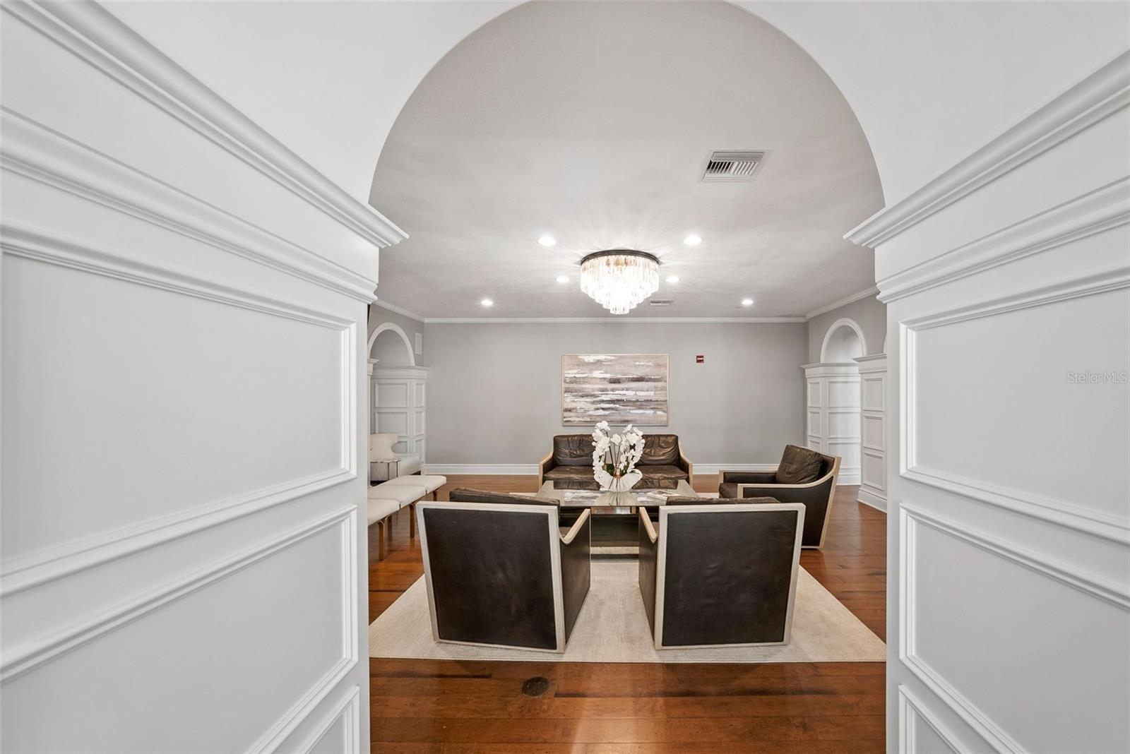 470 MANDALAY AVE #403, CLEARWATER BEACH, FL, 33767