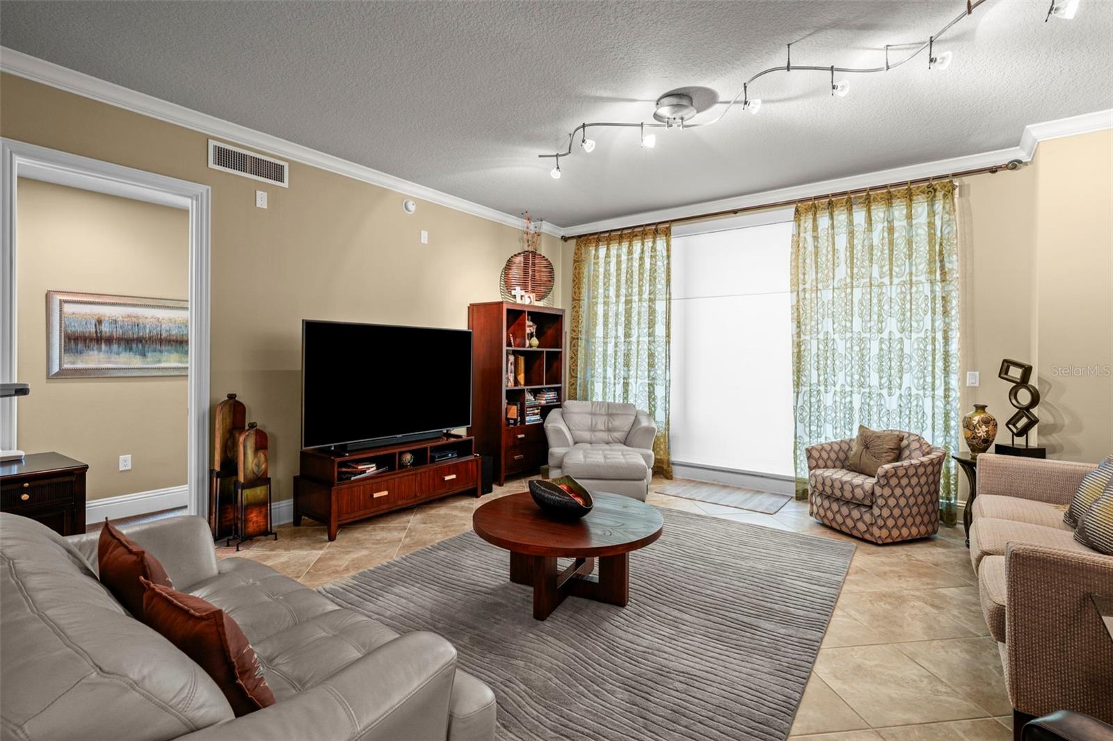 470 MANDALAY AVE #403, CLEARWATER BEACH, FL, 33767