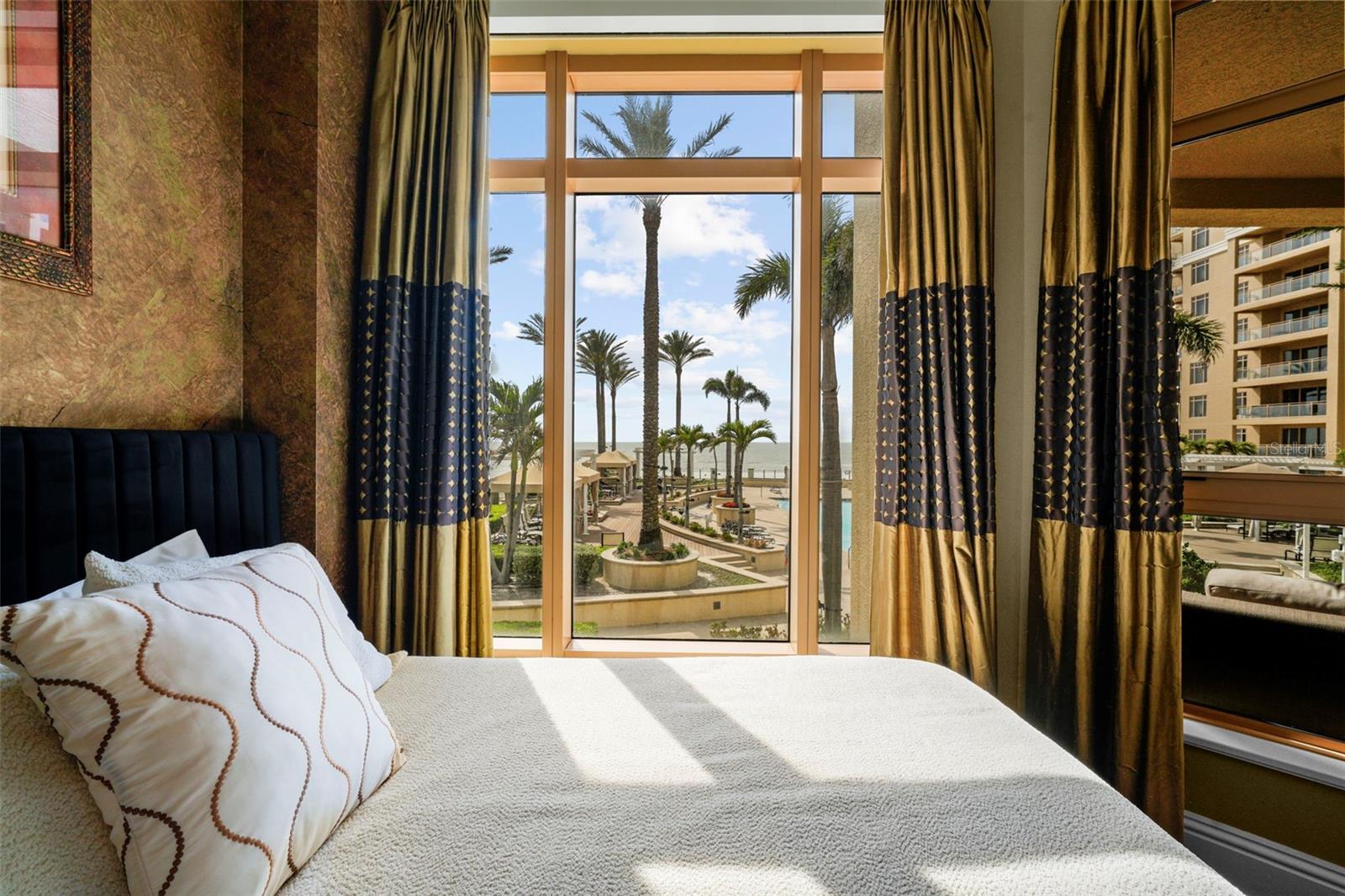 470 MANDALAY AVE #403, CLEARWATER BEACH, FL, 33767