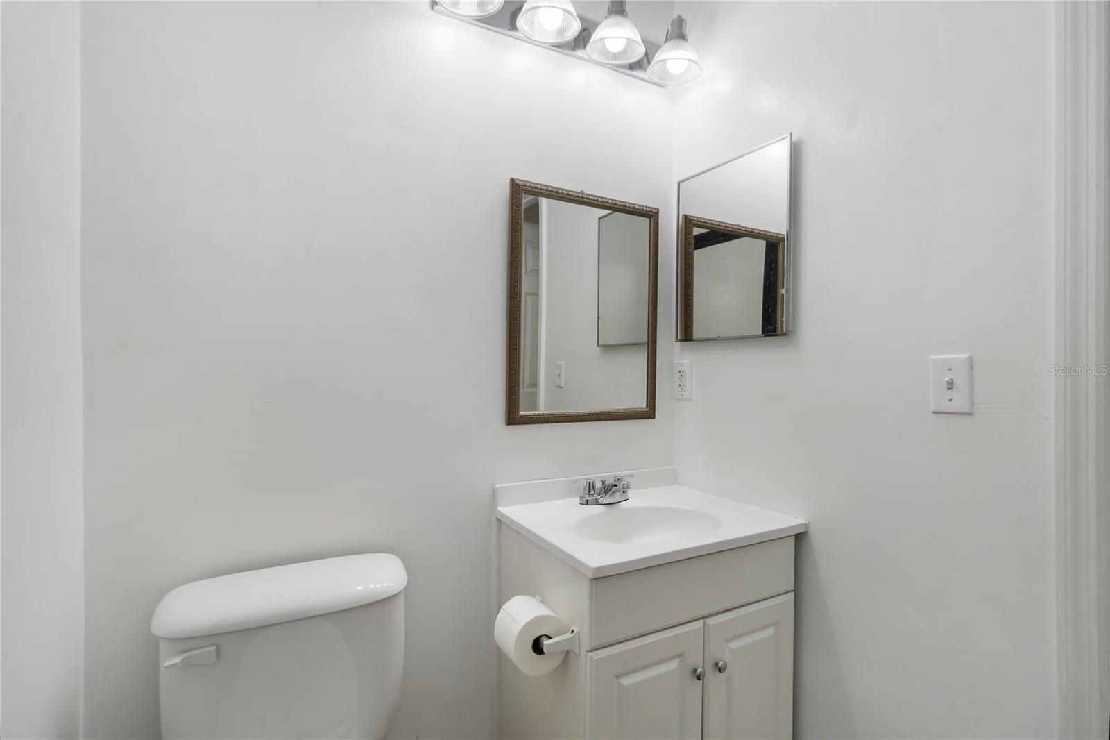 4584 PHEASANT RUN DR #B, ORLANDO, FL, 32808