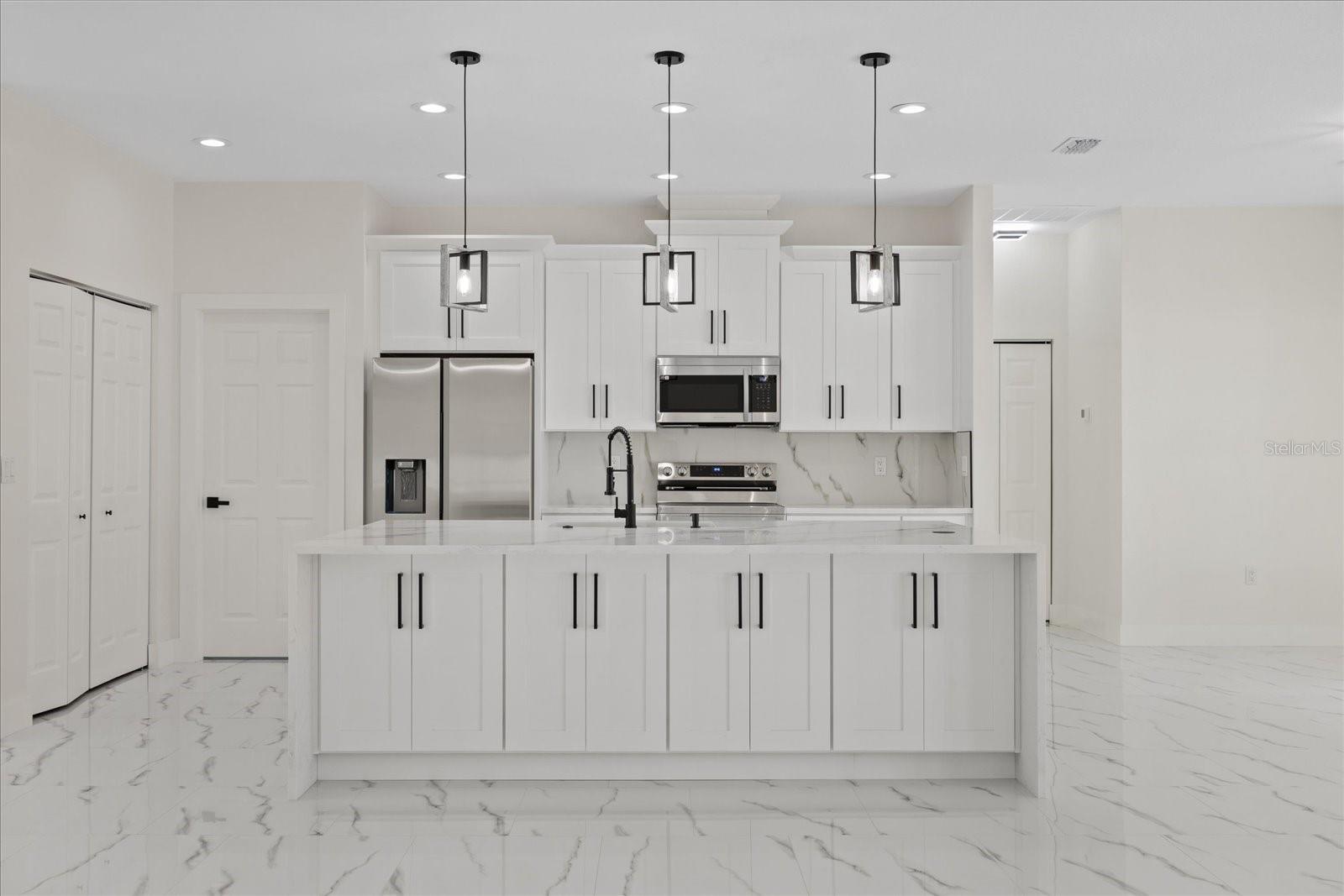 7372 MADRID RD, WEEKI WACHEE, FL, 34613