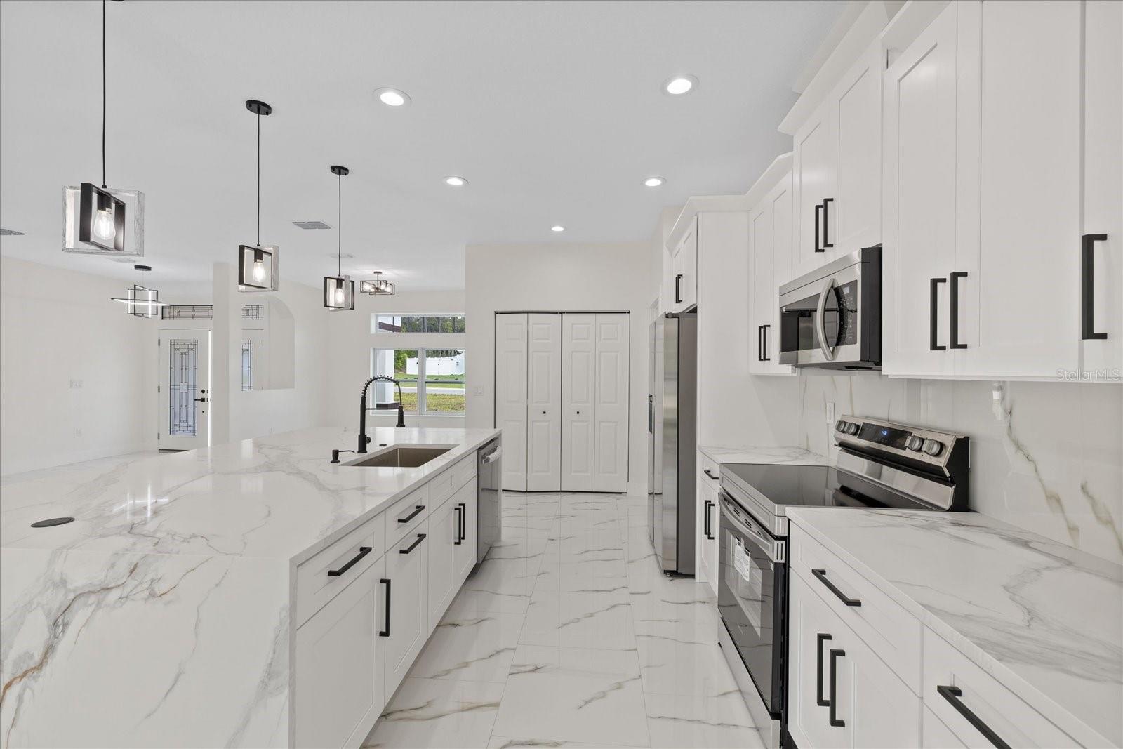 7372 MADRID RD, WEEKI WACHEE, FL, 34613