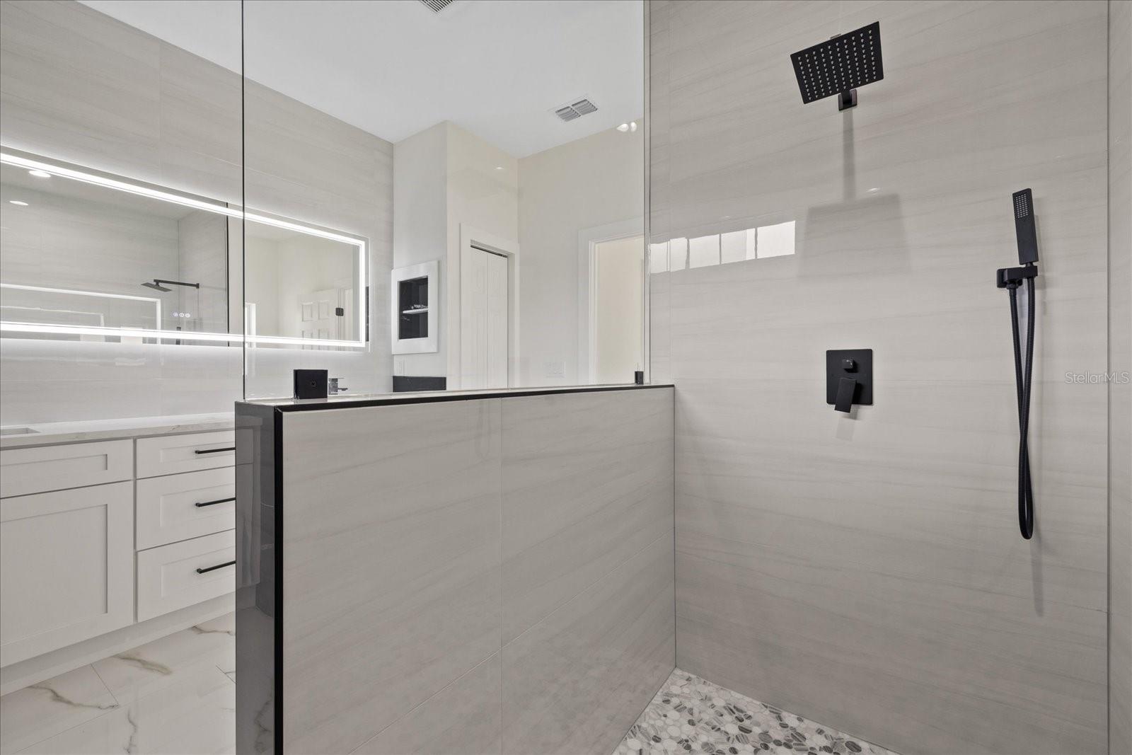 7372 MADRID RD, WEEKI WACHEE, FL, 34613