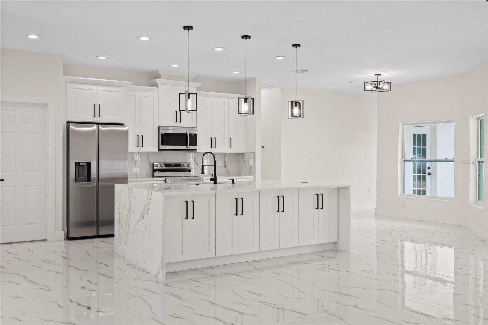 7372 MADRID RD, WEEKI WACHEE, FL, 34613