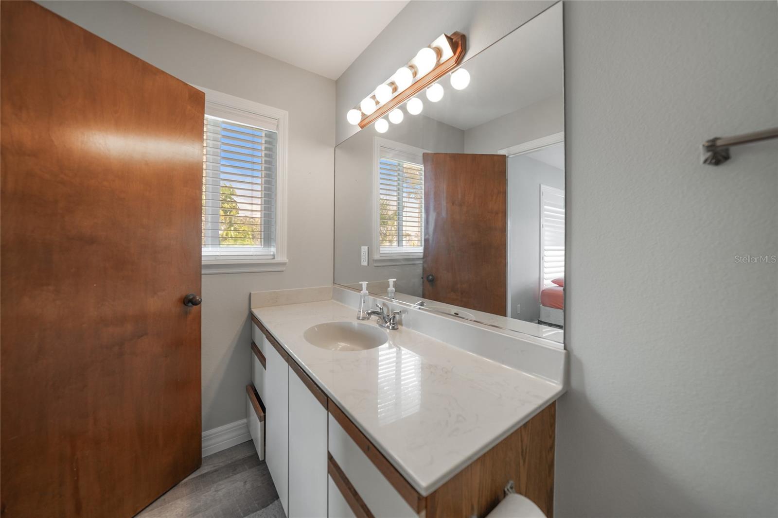 509 W RETTA ESPLANADE, PUNTA GORDA, FL, 33950