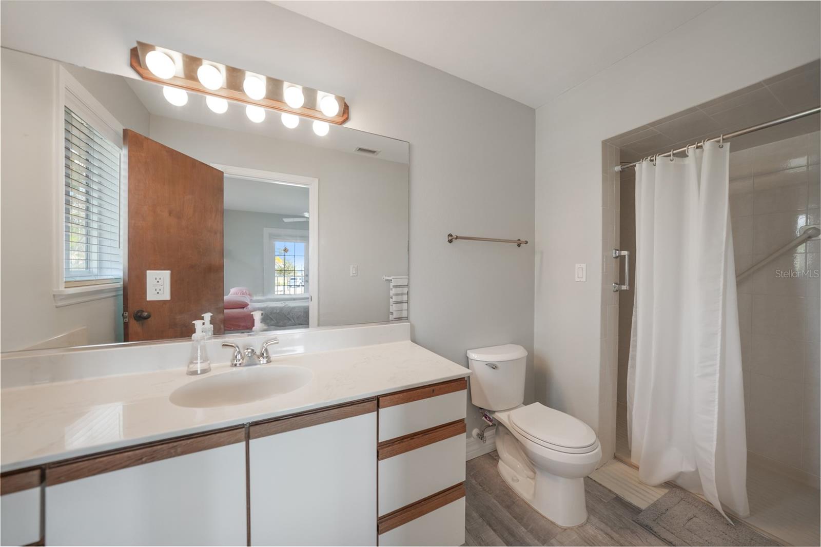 509 W RETTA ESPLANADE, PUNTA GORDA, FL, 33950