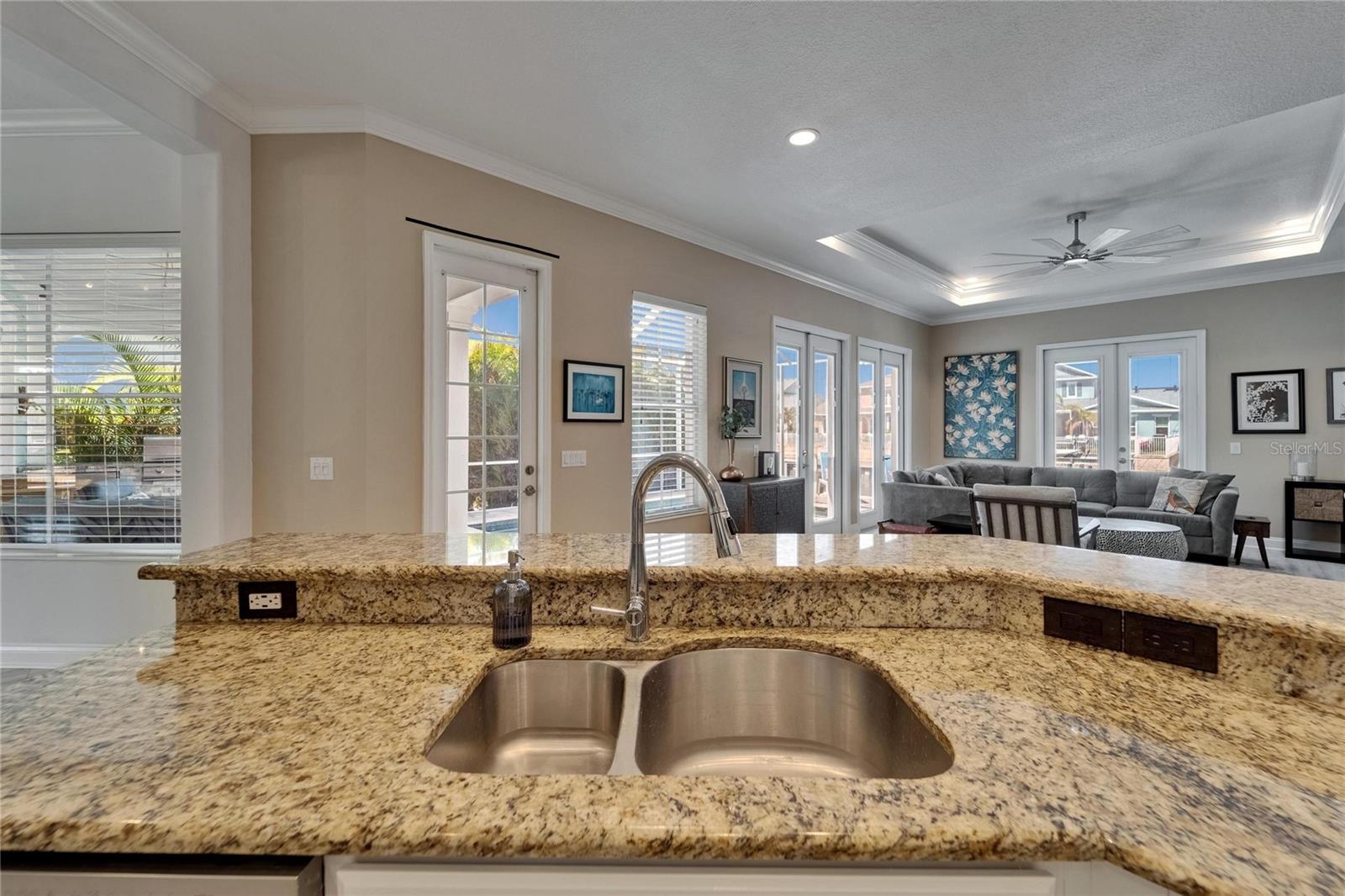 426 ISLEBAY DR, APOLLO BEACH, FL, 33572