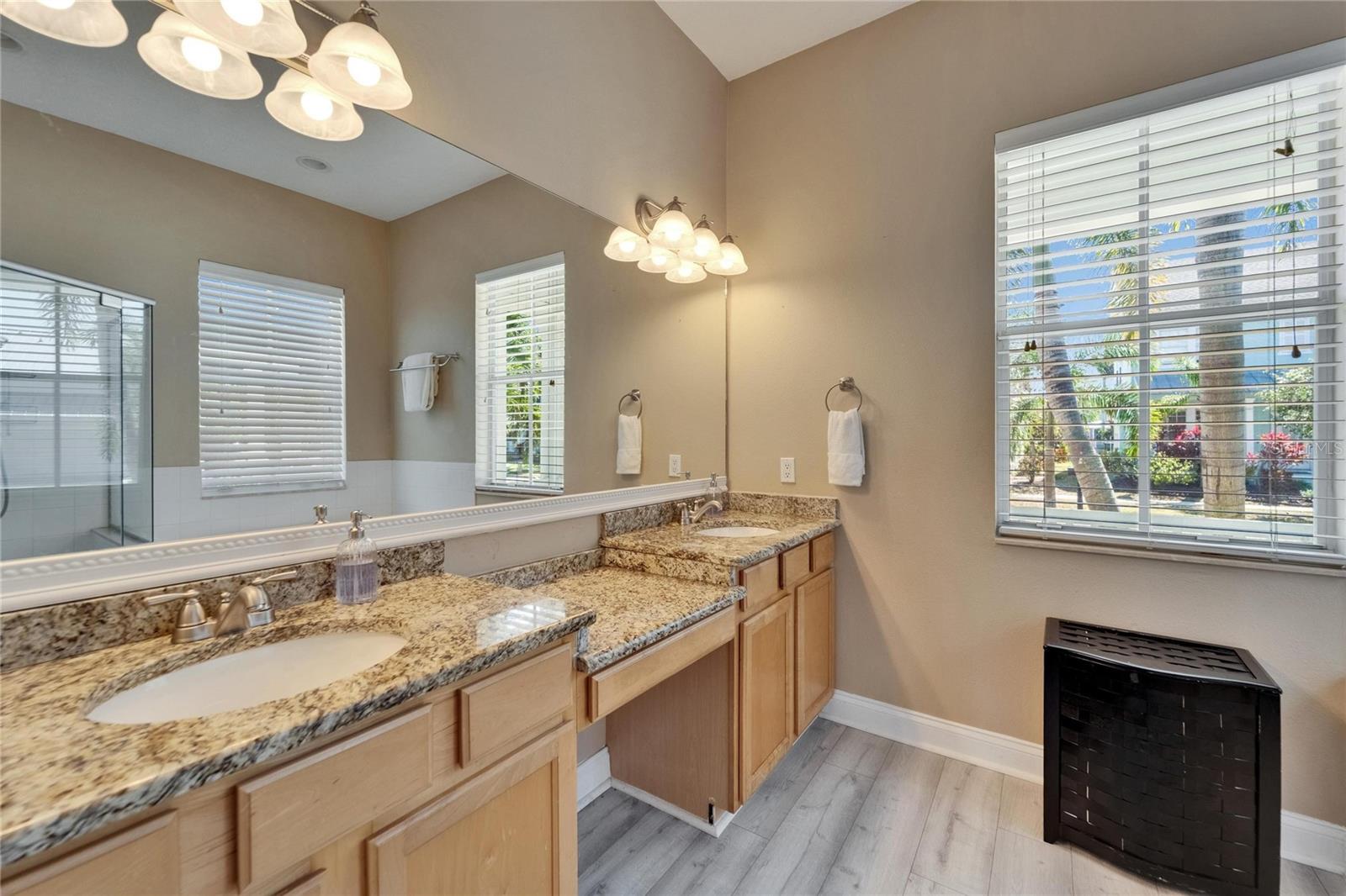 426 ISLEBAY DR, APOLLO BEACH, FL, 33572