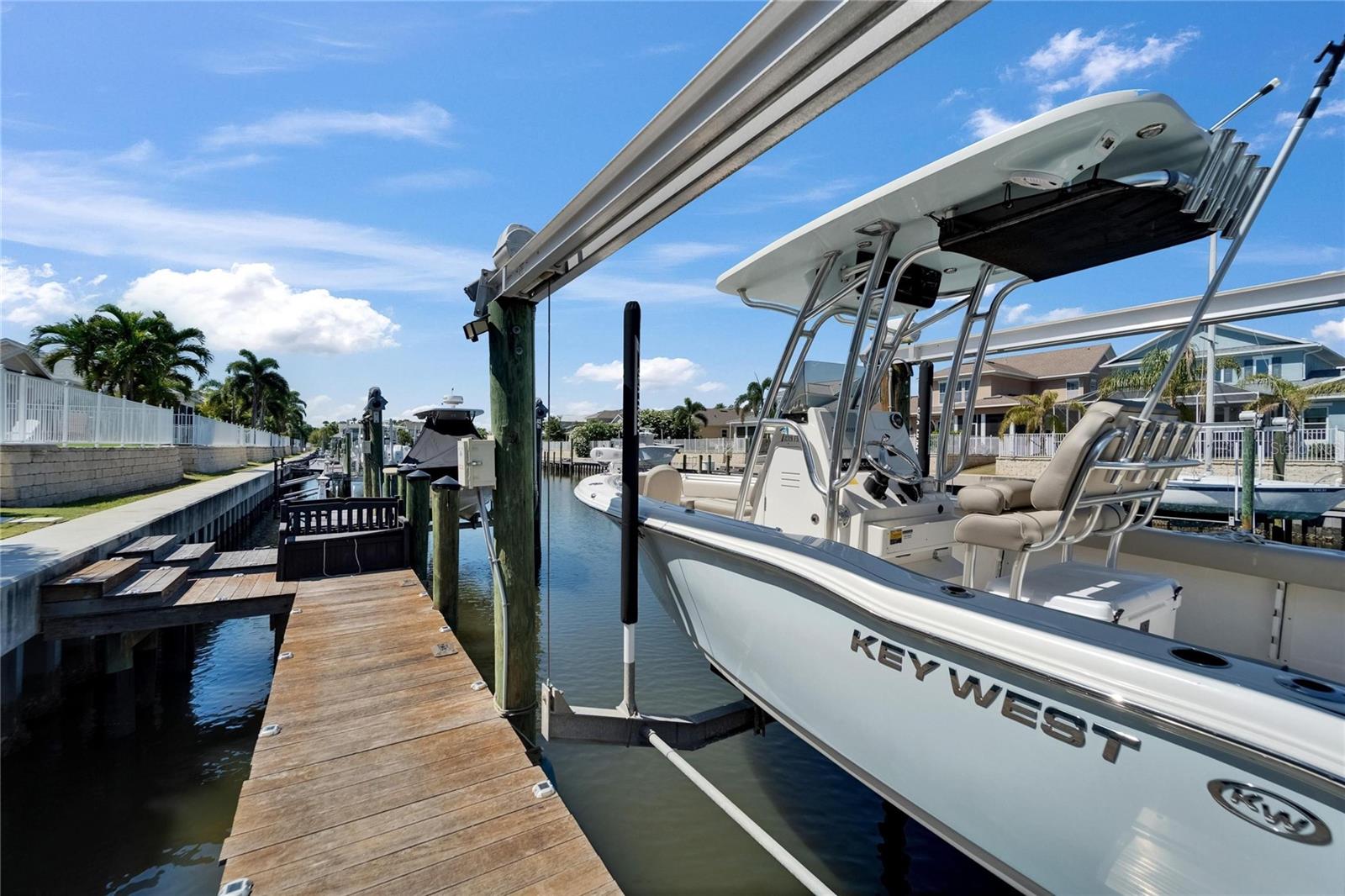 426 ISLEBAY DR, APOLLO BEACH, FL, 33572