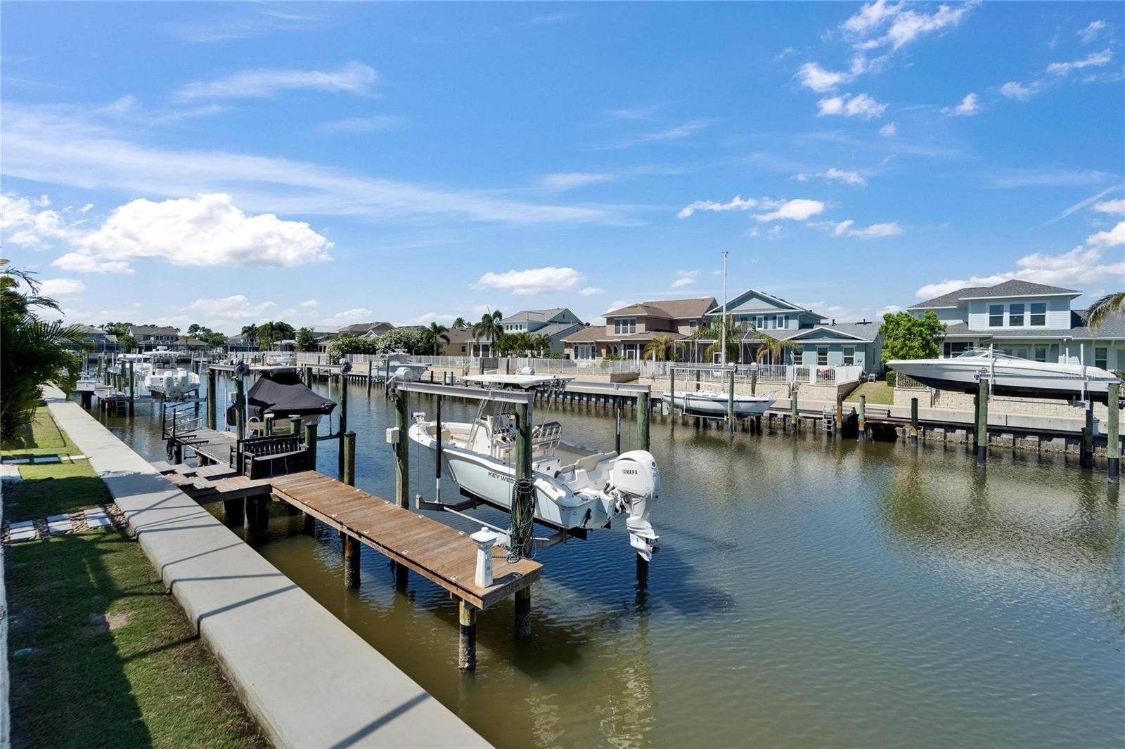 426 ISLEBAY DR, APOLLO BEACH, FL, 33572