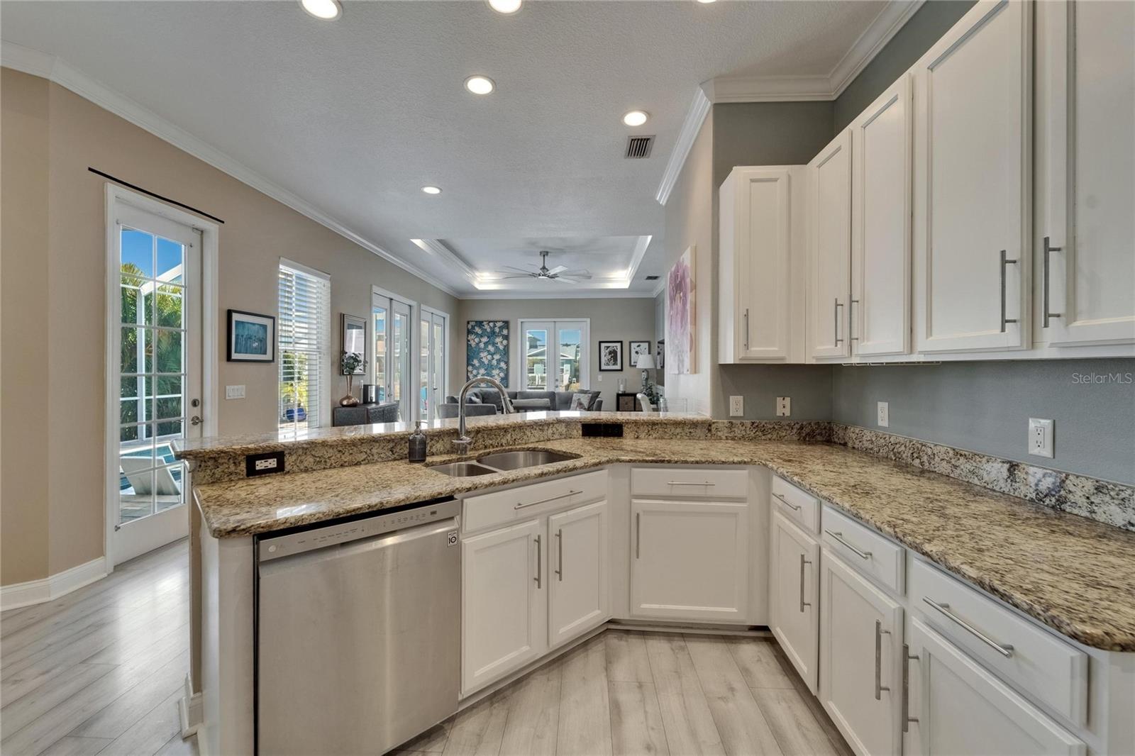 426 ISLEBAY DR, APOLLO BEACH, FL, 33572