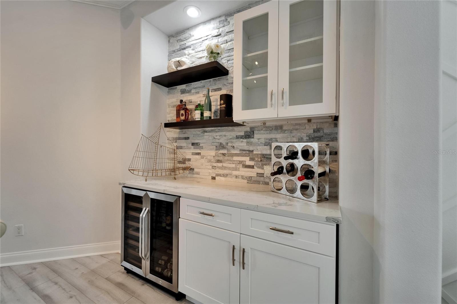 426 ISLEBAY DR, APOLLO BEACH, FL, 33572