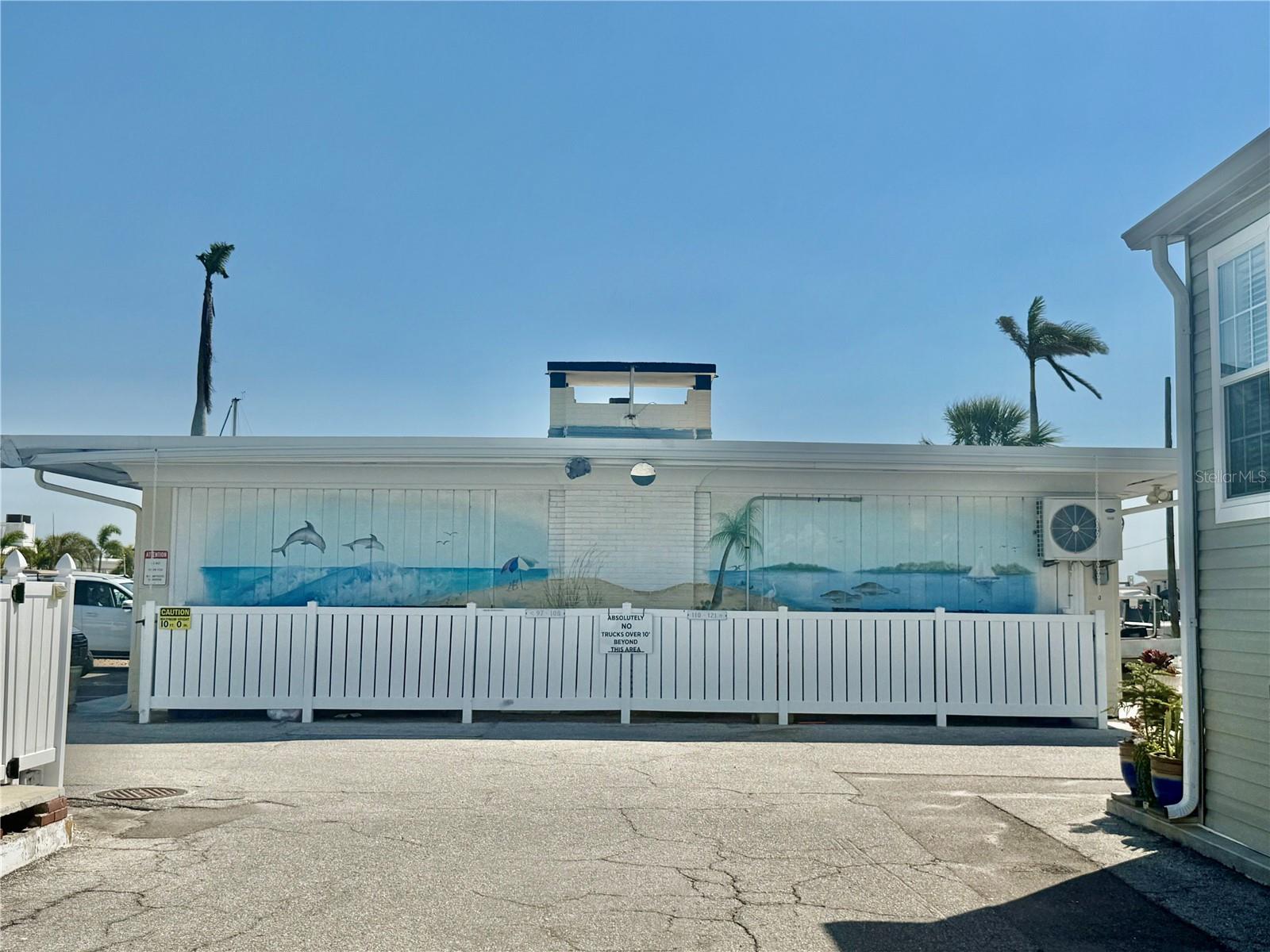 73 TWIN SHORES BLVD, LONGBOAT KEY, FL, 34228