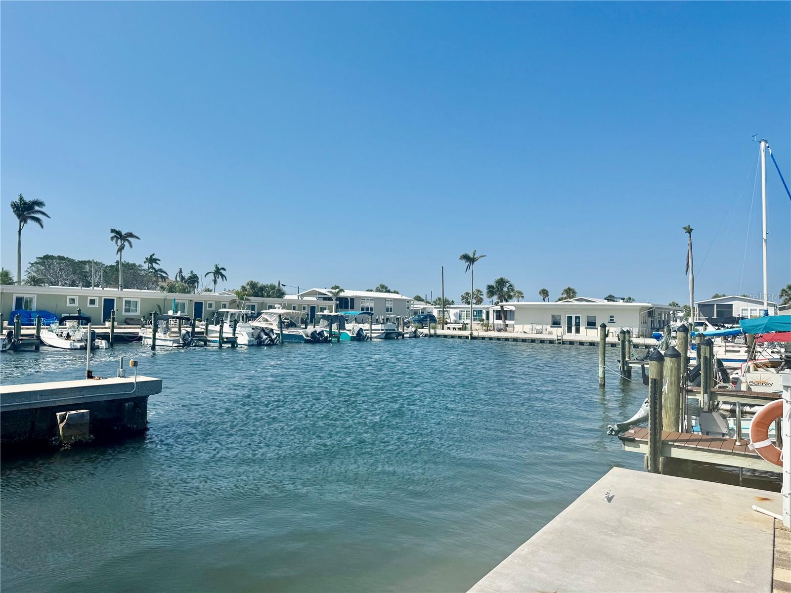 73 TWIN SHORES BLVD, LONGBOAT KEY, FL, 34228