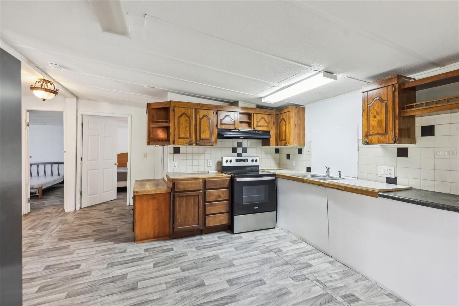 1981 N COUNTY ROAD 426, OVIEDO, FL, 32765